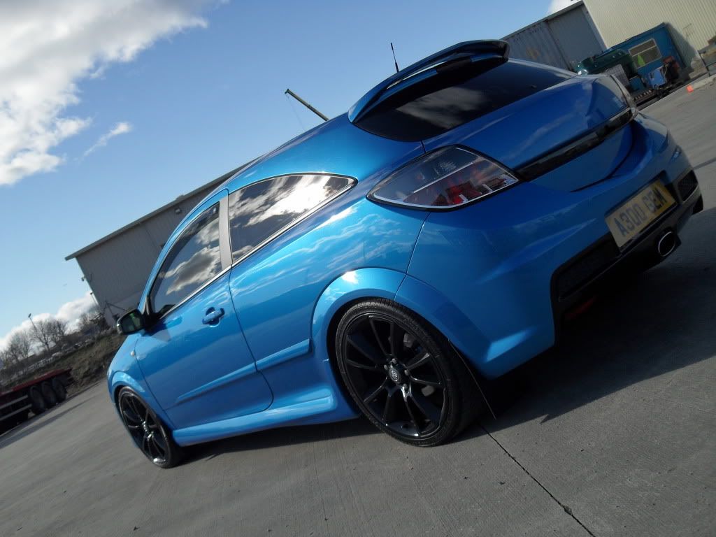 [Image: AstraMonaro027.jpg]