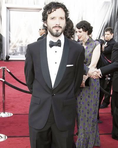 BRET'S AN OSCAR WINNER!!! - Page 5 Bret-McKenzie-arrives-at-the-84th-Academy-Awards-in-Hollywood-California-February-27-2012.jpg