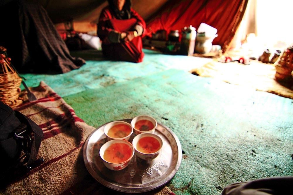 Kashmiri Kahwa, a kind of flavorful Kashmiri green tea Kashmiri Kahwa, a kind of flavorful Kashmiri green tea