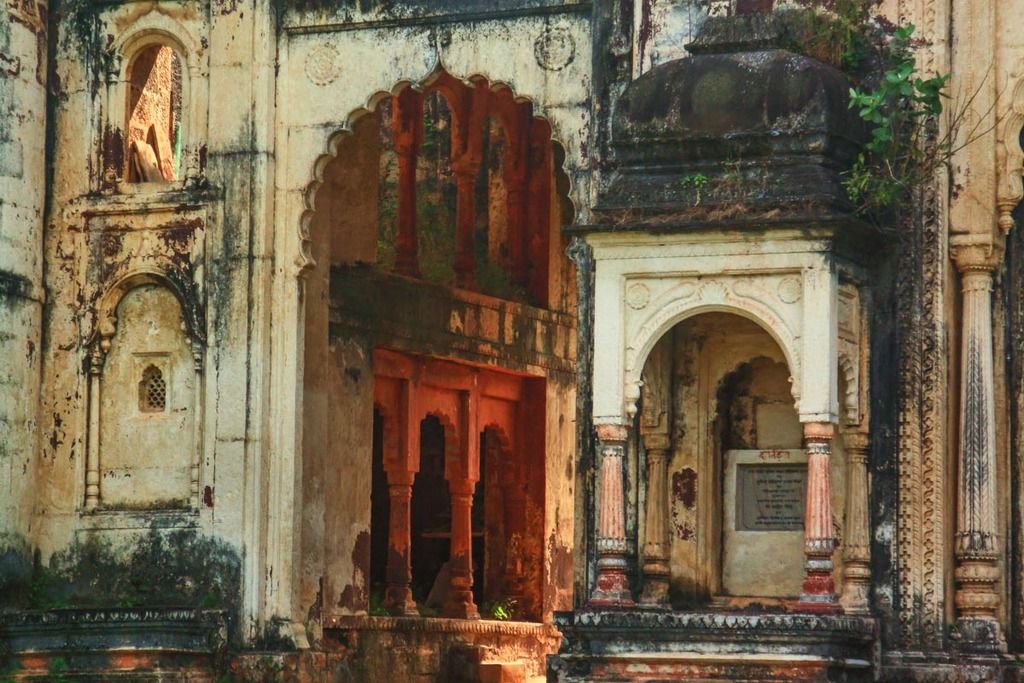 One of the three main entrances of Govindgarh Palace Govindgarh Palace of Rewa Maharajas, Madhya Pradesh