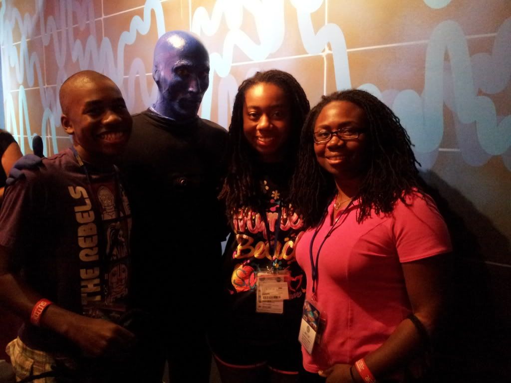 The family with a member of the Blue Man Group photo 20130822_214833_zps362291dd.jpg