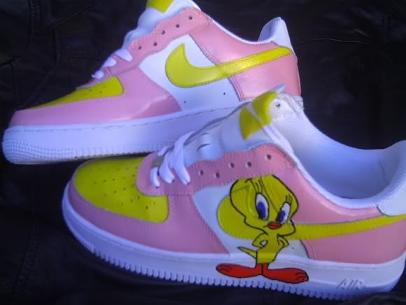 tweety bird nike